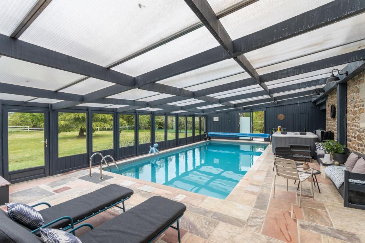 La Villa Du Golf - Avec Piscine Couverte Chauffee Et Jacuzzi 르트롱쉐 외부 사진